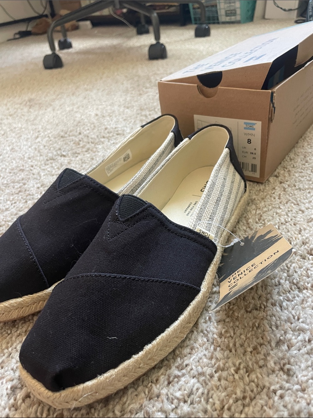 NEVER WORN Toms Black Ivy League Stripes Classic Slip-On Espadrilles